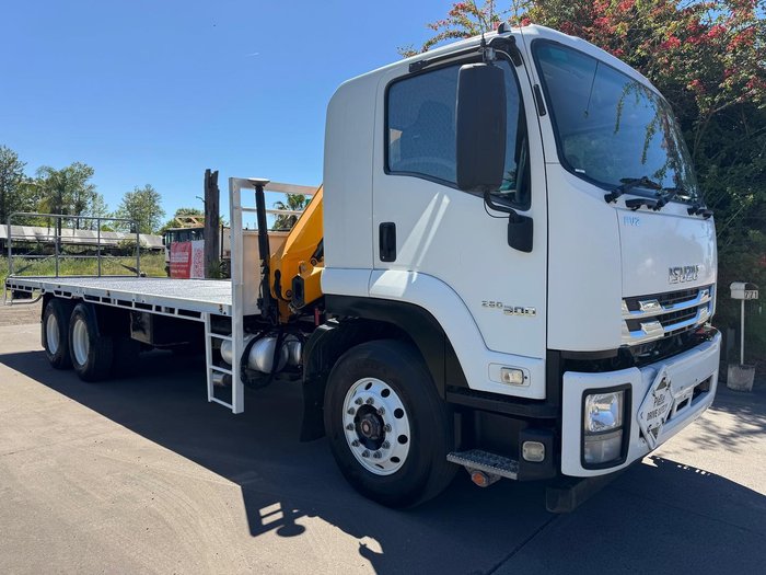 2017 Isuzu Fvz 260/300 WHITE