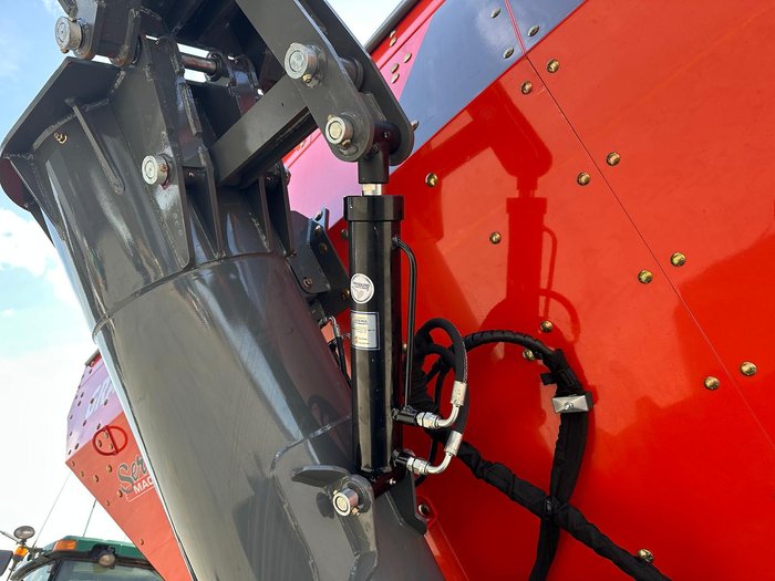 0 AGRIMEC Granbox Standard 16000 Chaser Bin New RED