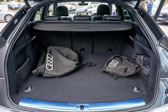 2024 Audi Q5 55 TFSI e S line