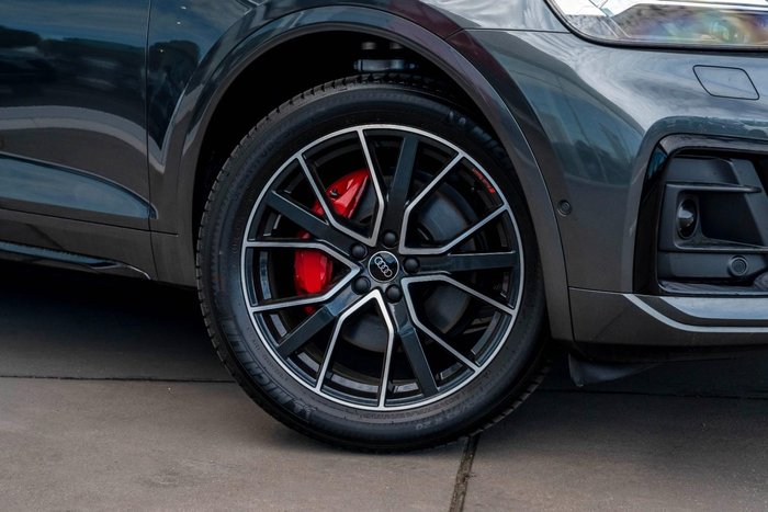 2024 Audi Q5 55 TFSI e S line