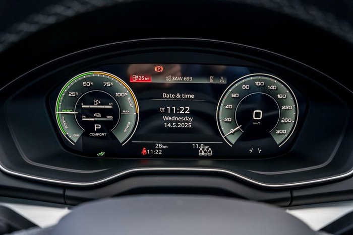 2024 Audi Q5 55 TFSI e S line