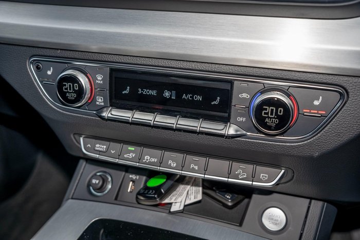 2024 Audi Q5 55 TFSI e S line