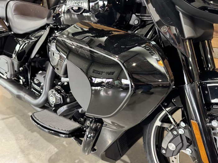 2025 Harley-Davidson Street Glide Ultra 117 (FLHXU) Touring Black