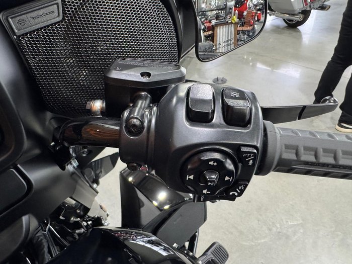 2025 Harley-Davidson Street Glide Ultra 117 (FLHXU) Touring Black