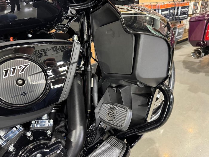2025 Harley-Davidson Street Glide Ultra 117 (FLHXU) Touring Black
