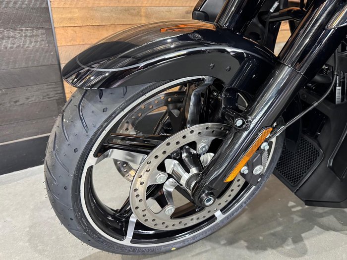 2025 Harley-Davidson Street Glide Ultra 117 (FLHXU) Touring Black