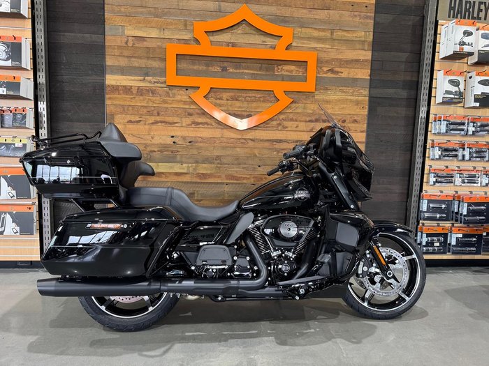 2025 Harley-Davidson Street Glide Ultra 117 (FLHXU) Touring Black