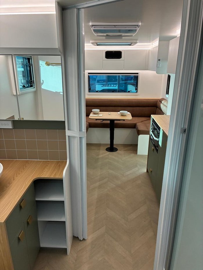 2025 New Age Caravans Oz Classic Oz22cl