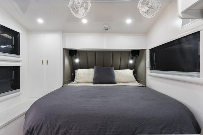 2025 Lotus Caravans Freelander 209