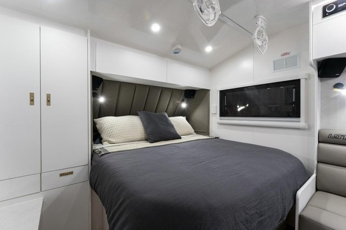 2025 Lotus Caravans Freelander 209