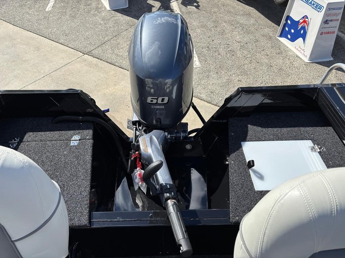 2025 QUINTREX 440 Hornet Trophy