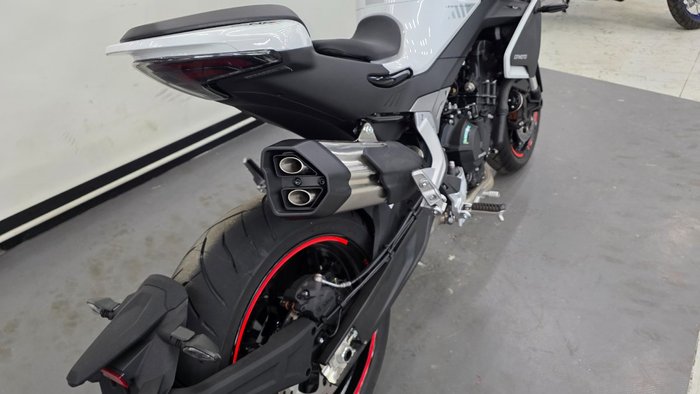 2024 CFMOTO NK SPORT NEBULA WHITE