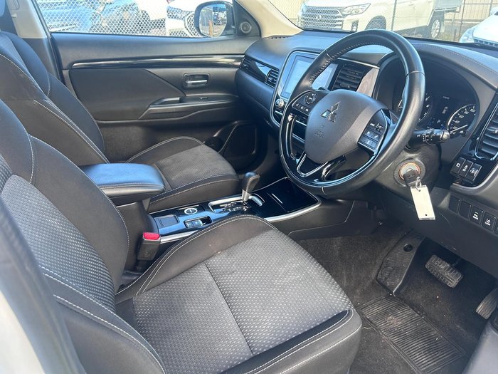 2020 Mitsubishi Outlander ES