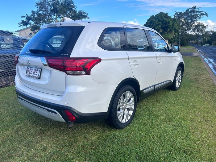 2020 Mitsubishi Outlander ES