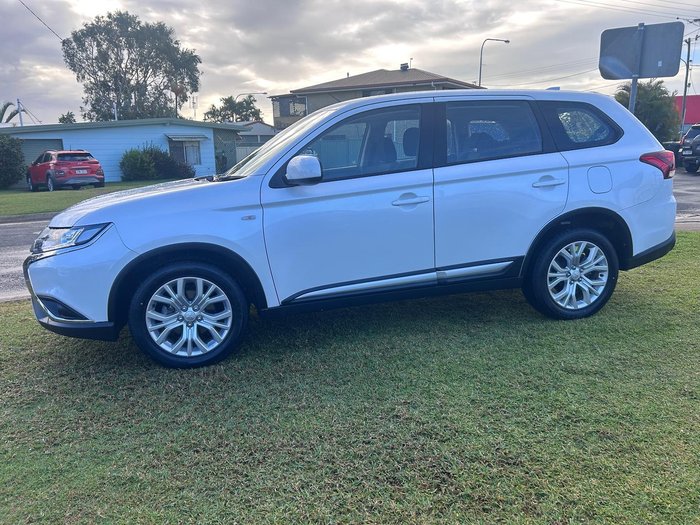 2020 Mitsubishi Outlander ES