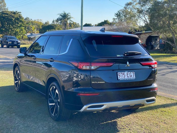 2022 Mitsubishi Outlander Exceed