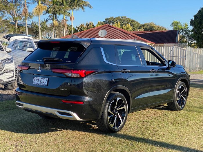 2022 Mitsubishi Outlander Exceed