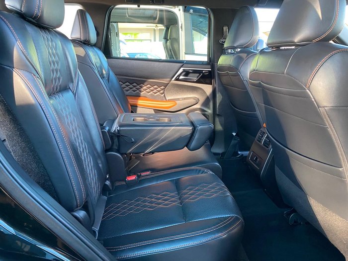 2022 Mitsubishi Outlander Exceed