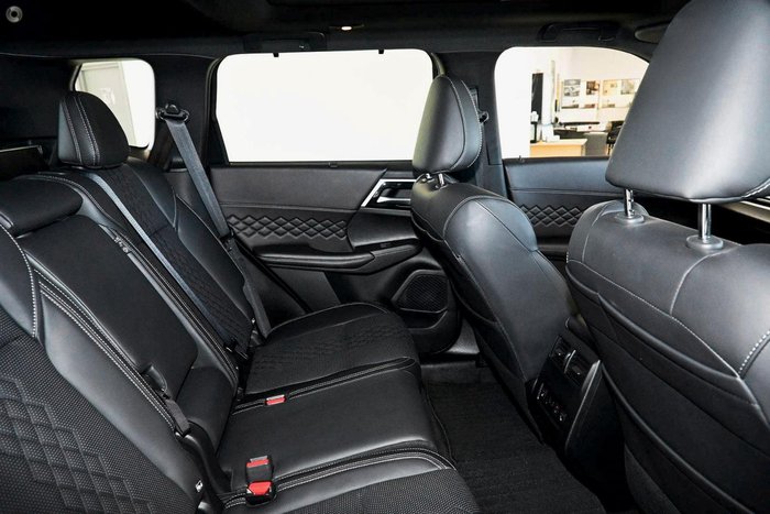 2024 Mitsubishi Outlander PHEV GSR