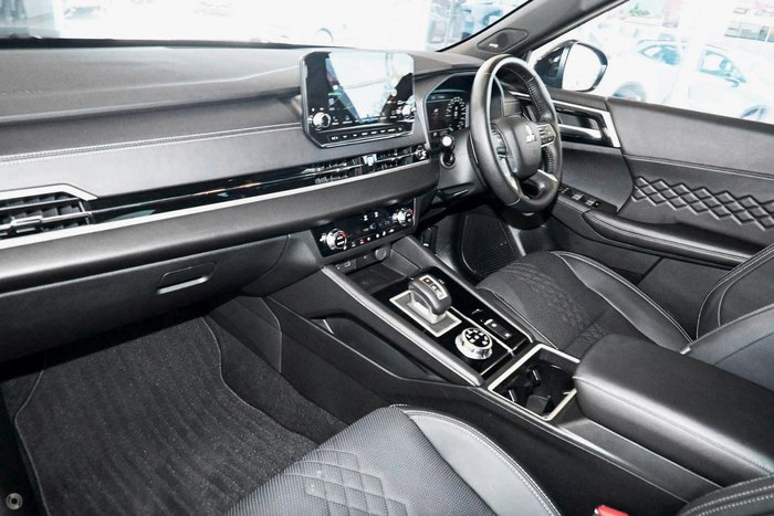 2024 Mitsubishi Outlander PHEV GSR