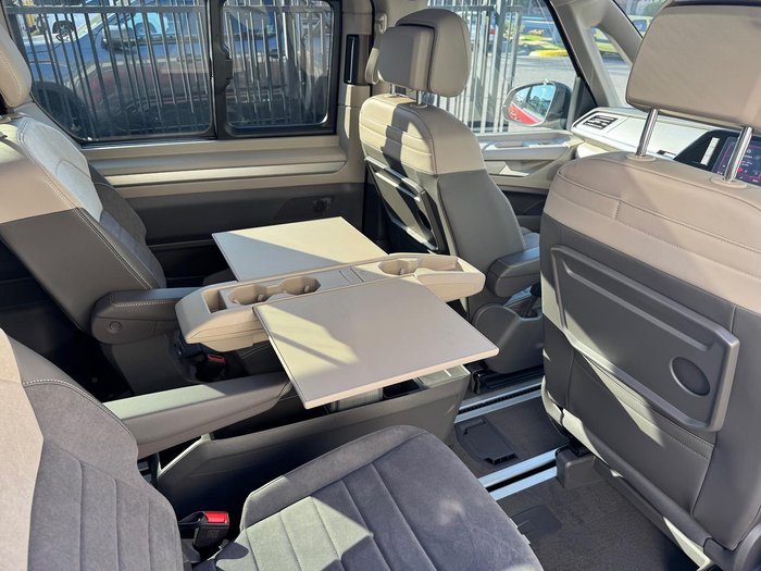 2025 Volkswagen Multivan TDI360 Life