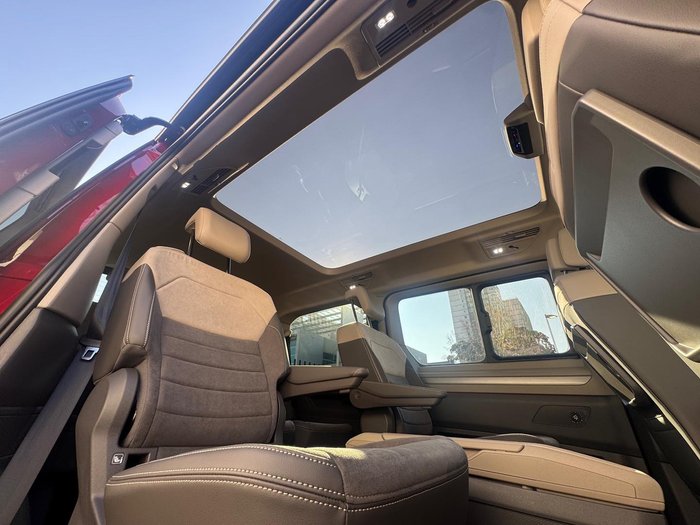 2025 Volkswagen Multivan TDI360 Life