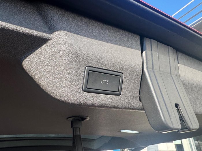 2025 Volkswagen Multivan TDI360 Life