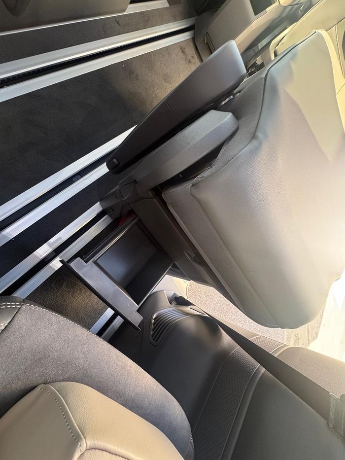 2025 Volkswagen Multivan TDI360 Life