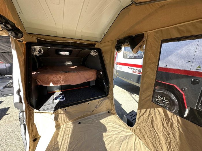 2025 Track Trailer Tvan Murranji