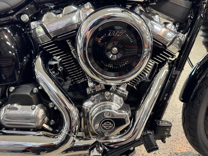 2025 Harley-Davidson Street Bob 117 (FXBB) Softail Black