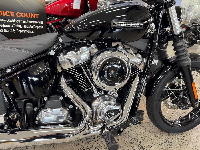 2025 Harley-Davidson Street Bob 117 (FXBB) Softail Black
