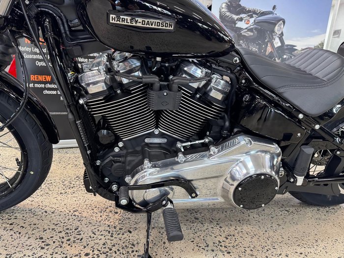 2025 Harley-Davidson Street Bob 117 (FXBB) Softail Black