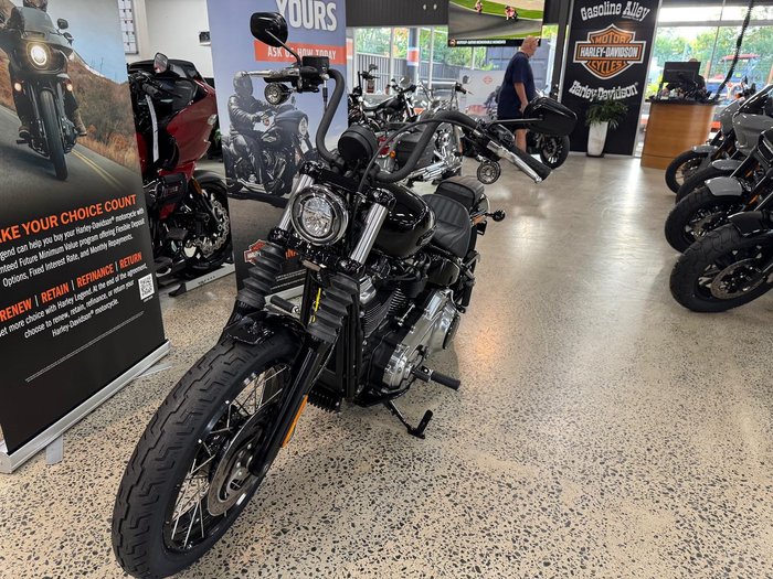 2025 Harley-Davidson Street Bob 117 (FXBB) Softail Black