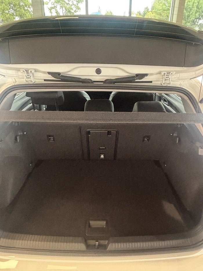 2025 Volkswagen Golf 110TSI Style 8.5 MY25 Pure White