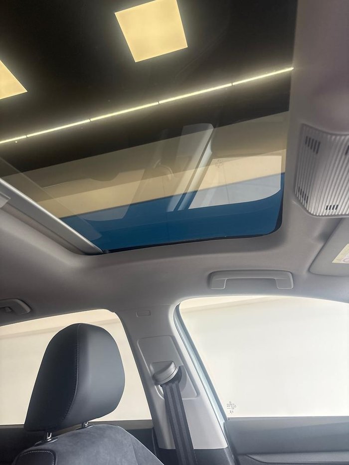 2025 Volkswagen Golf 110TSI Style 8.5 MY25 Pure White