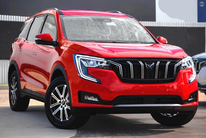 2025 Mahindra XUV700 AX7L