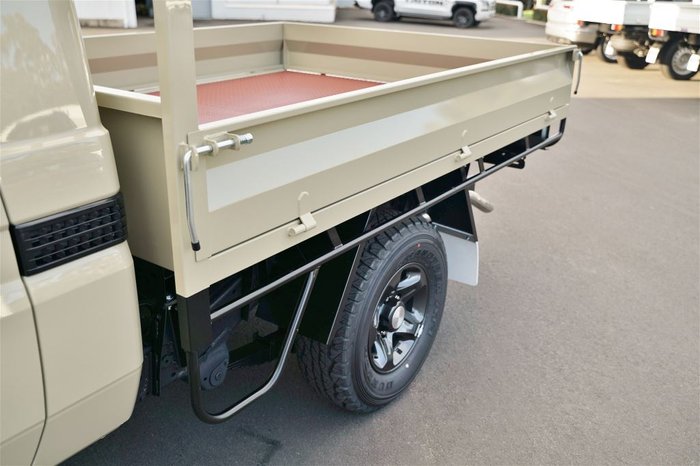 2025 Toyota LC Military LC70 4.5L Dsl Single Cab Chassis 5MT GXL