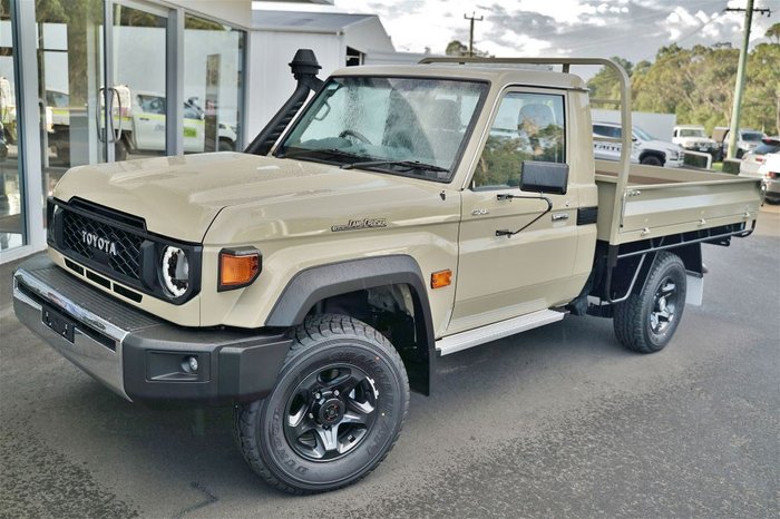 2025 Toyota LC Military LC70 4.5L Dsl Single Cab Chassis 5MT GXL