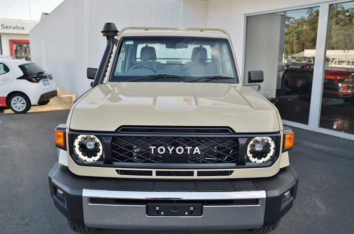 2025 Toyota LC Military LC70 4.5L Dsl Single Cab Chassis 5MT GXL