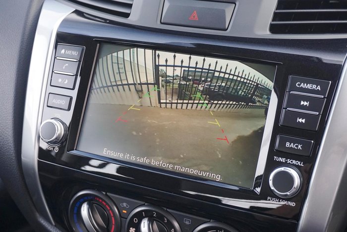 2024 Nissan Navara SL