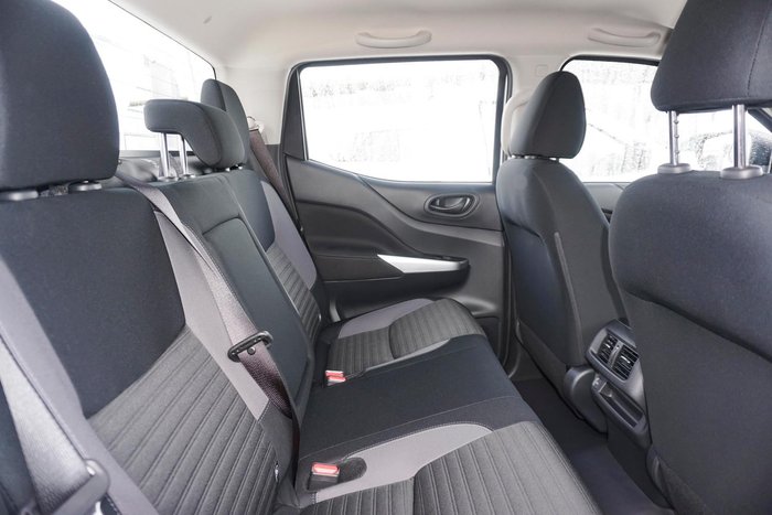 2024 Nissan Navara SL