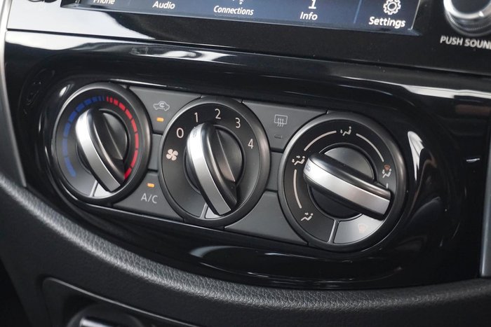 2024 Nissan Navara SL