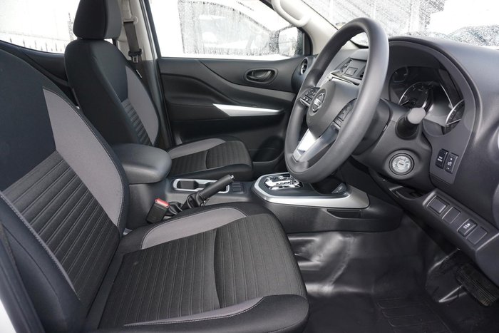 2024 Nissan Navara SL