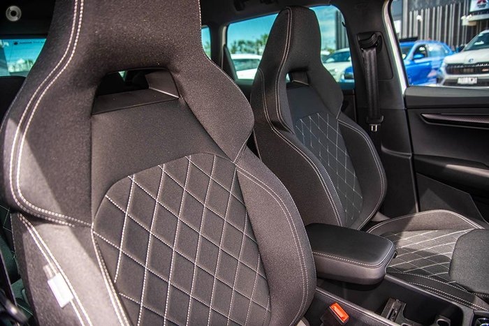 2025 SKODA Karoq 110TSI Sportline NU MY25 Moon White