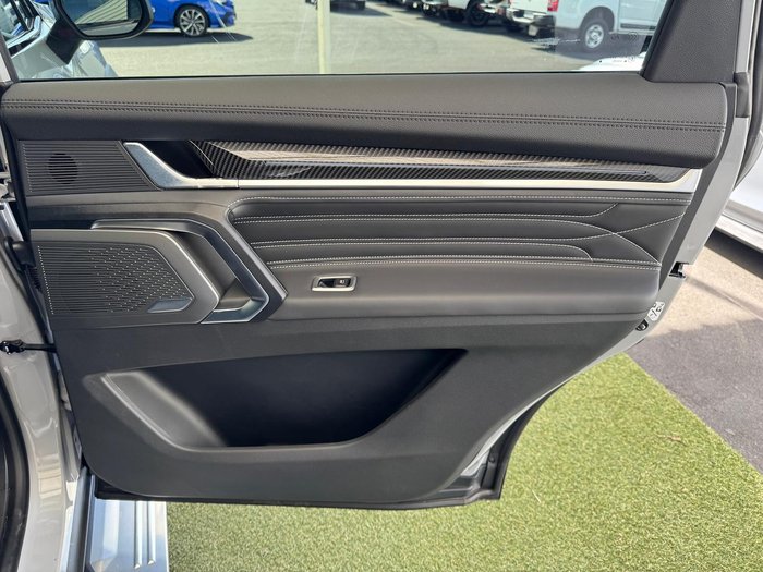 2025 LDV D90 Executive