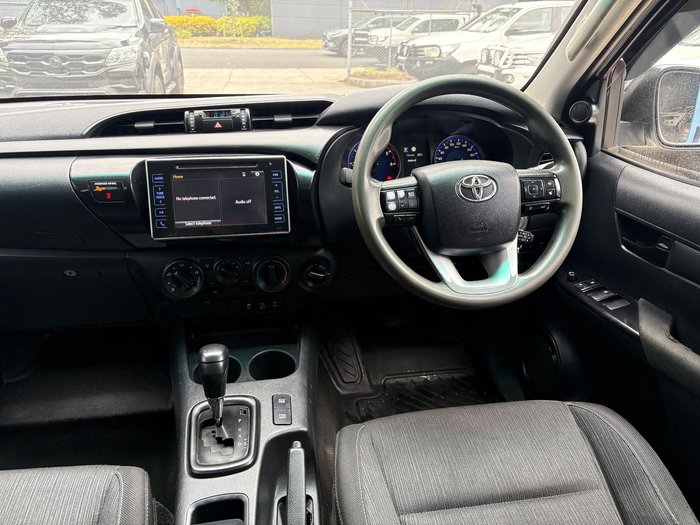 2019 Toyota Hilux SR