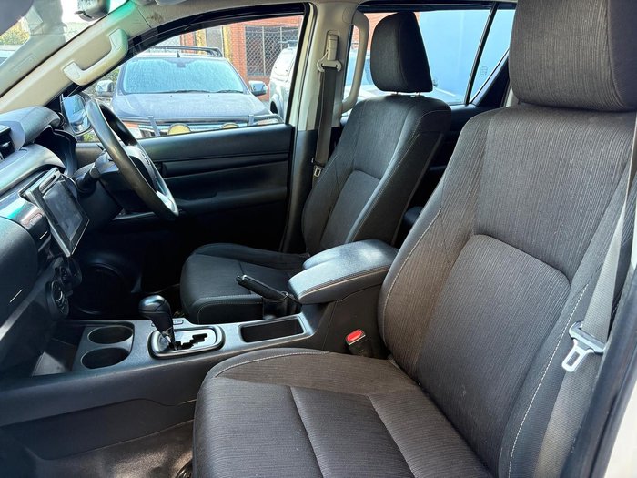 2019 Toyota Hilux SR