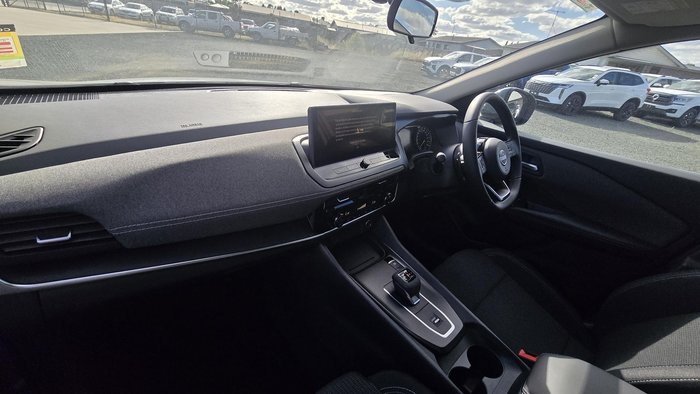 2025 Nissan QASHQAI ST-L