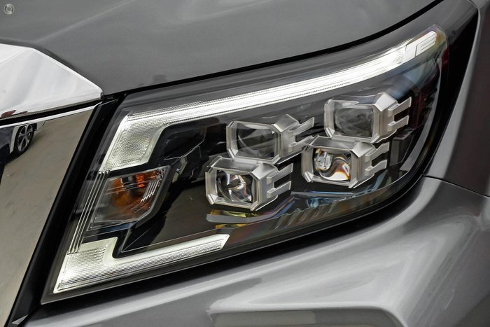 2025 Nissan Navara ST