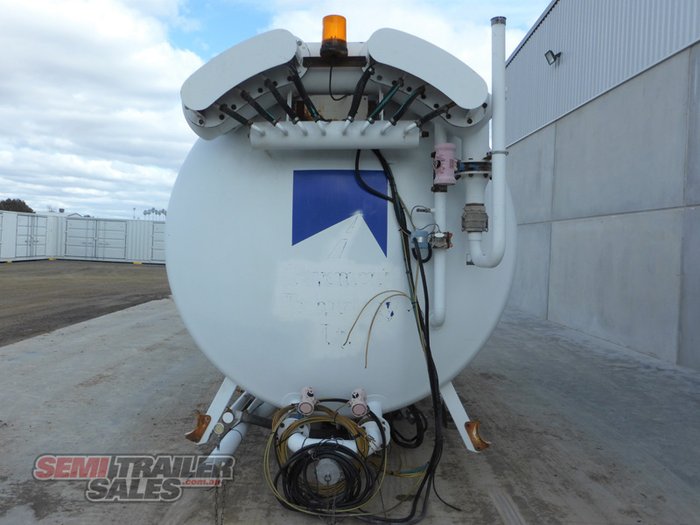 1901 Custom Pneumatic Bulk Tanker